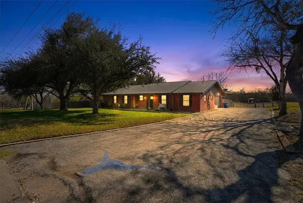 301 Lagarto Rd., George West, TX 78022