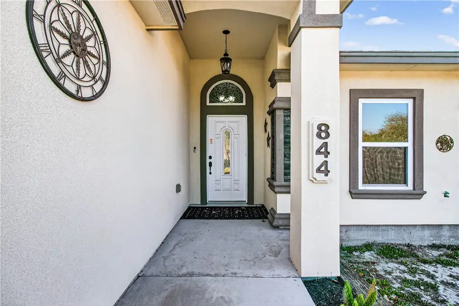 844 S Whitney Street, Aransas Pass, TX 78336 - #2