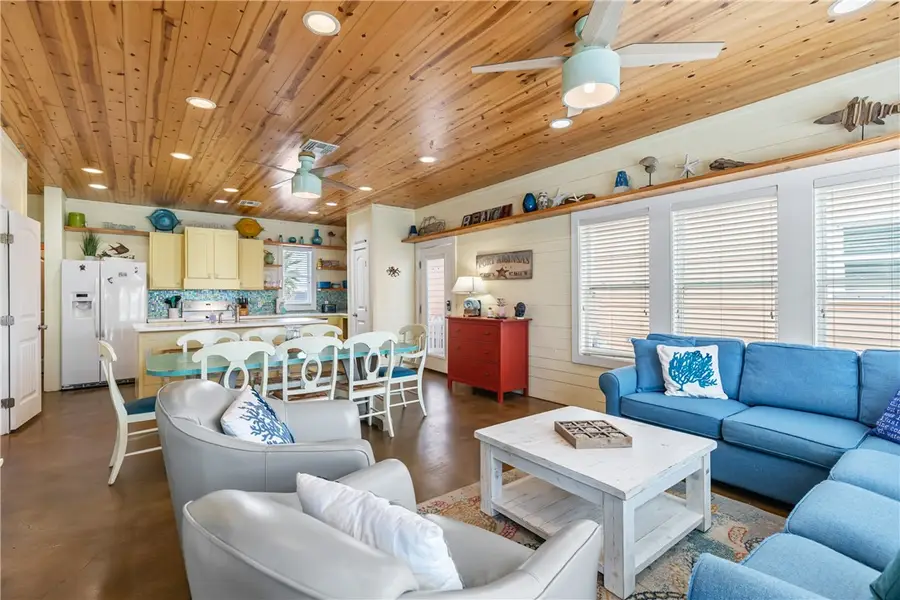 301 E Avenue C #2, Port Aransas, TX 78373 - #3