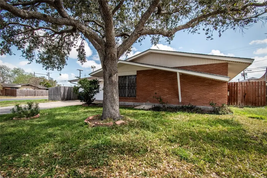 5802 Limerick Drive, Corpus Christi, TX 78413 - #3