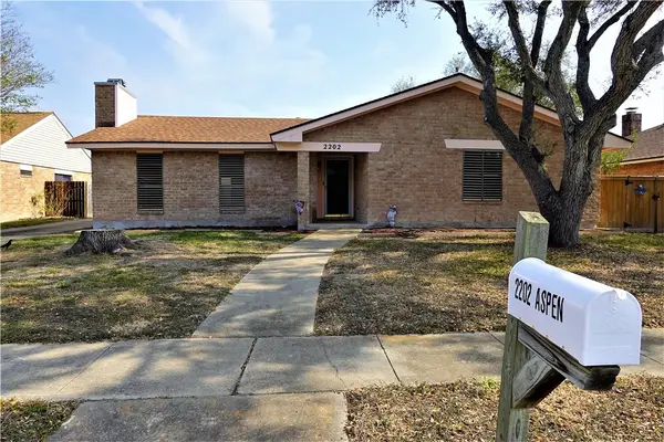 2202 Aspen Drive, Portland, TX 78374