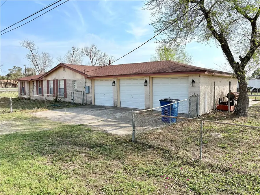 2609 W Highland Avenue, Ingleside, TX 78362 - #2