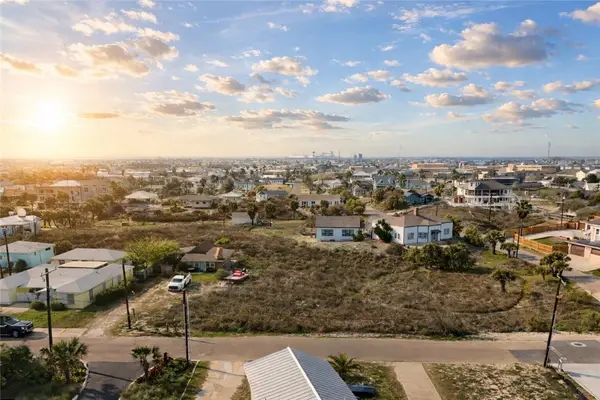 116 S 12th Street, Port Aransas, TX 78373