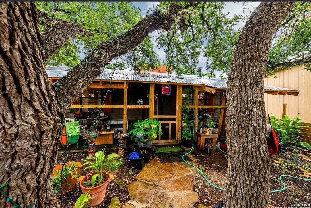 335 Flatrock, Canyon Lake, TX 78133 - #1