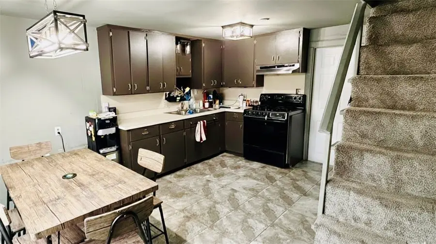 319 W Main Street, Bishop, TX 78343 - #3