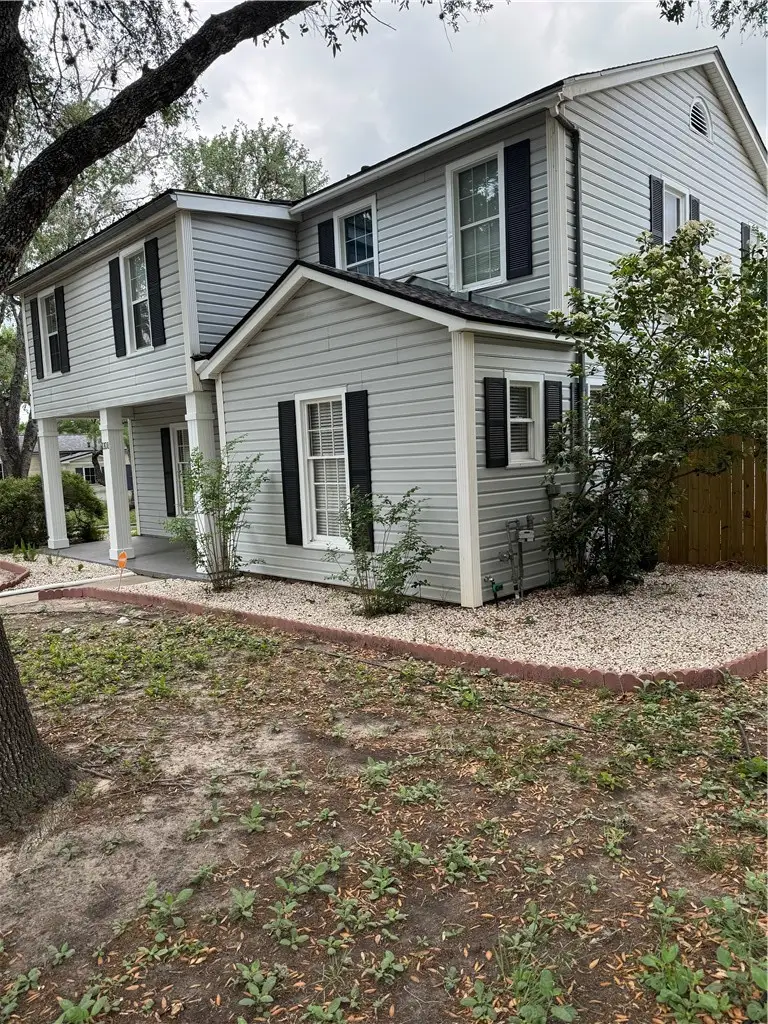 1101 N Adams Street E, Beeville, TX 78102 - #3