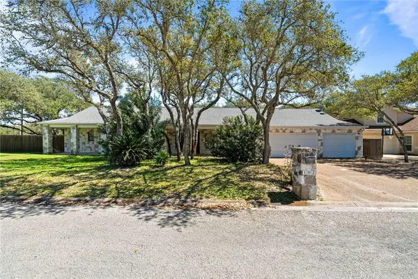 102 St. Andrews Street, Rockport, TX 78382