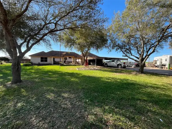 911 SW 11th Street, Premont, TX 78375