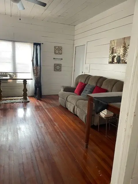 431 W King Avenue, Kingsville, TX 78363 - #2