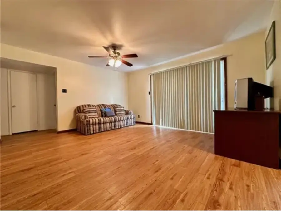 919 W Avenue G Avenue, Kingsville, TX 78363 - #2