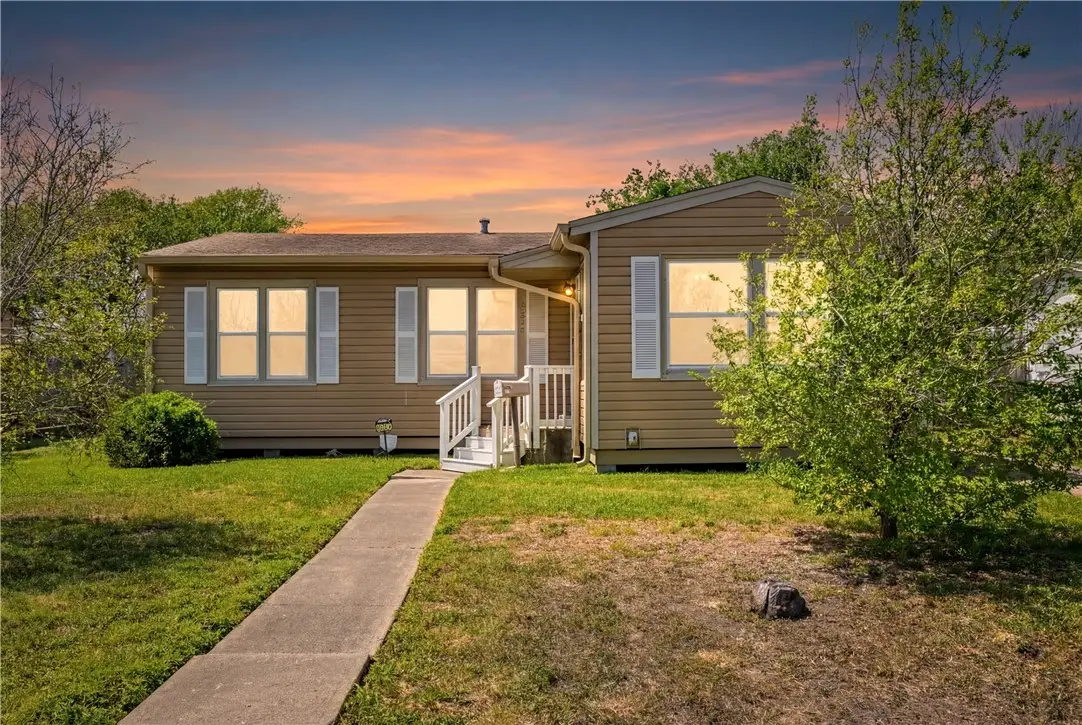 3651 Lawnview Street, Corpus Christi, TX 78411 - #1