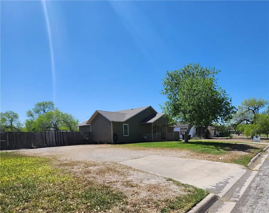 315 Elizabeth Avenue, Kingsville, TX 78363 - #3