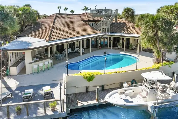 2303 Edgewater Court, Rockport, TX 78382