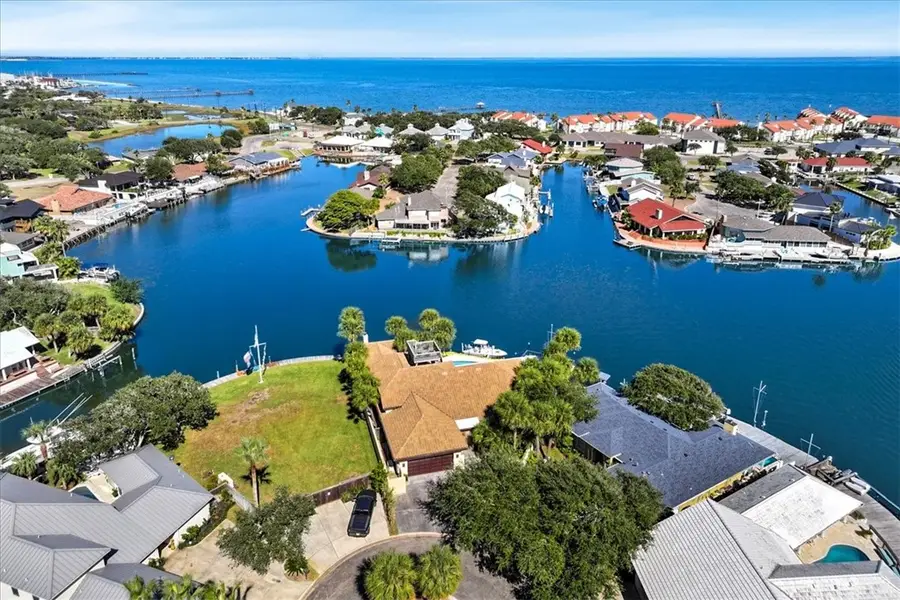 2303 Edgewater Court, Rockport, TX 78382 - #2