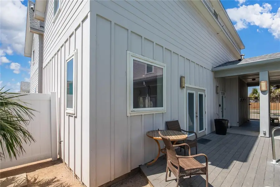 2821 S 11th Street #104, Port Aransas, TX 78373 - #2