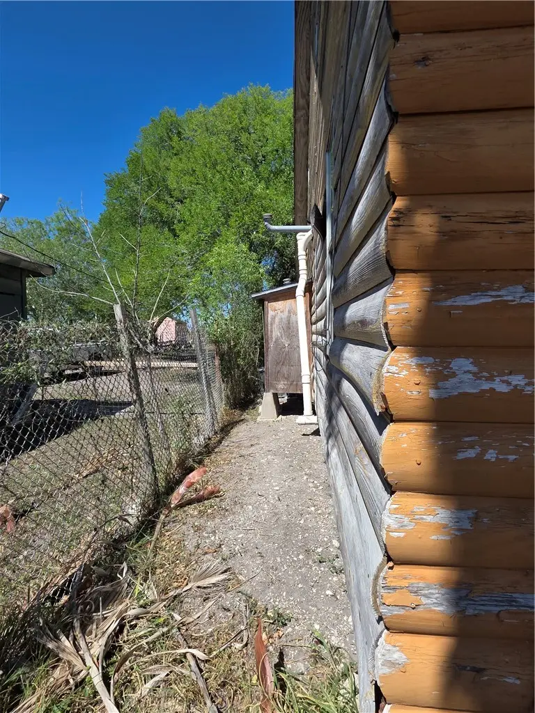 939 Benavides Street, Robstown, TX 78380 - #3