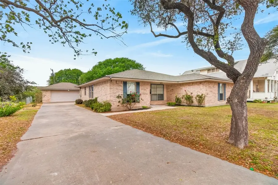 519 Moore Avenue, Portland, TX 78374 - #2