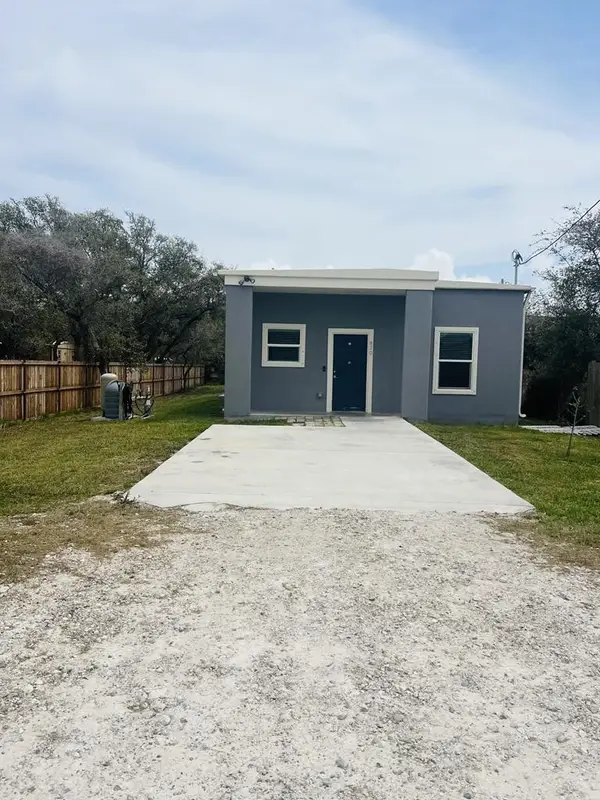 820 Ruby Allen Street, Rockport, TX 78382