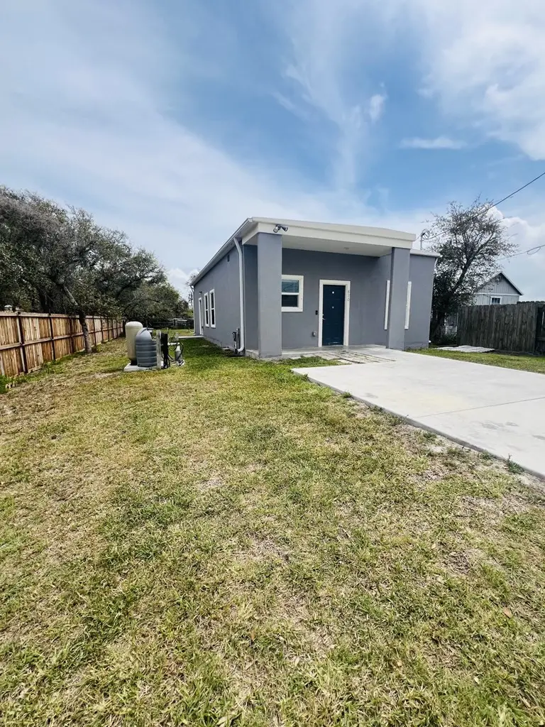820 Ruby Allen Street, Rockport, TX 78382 - #2