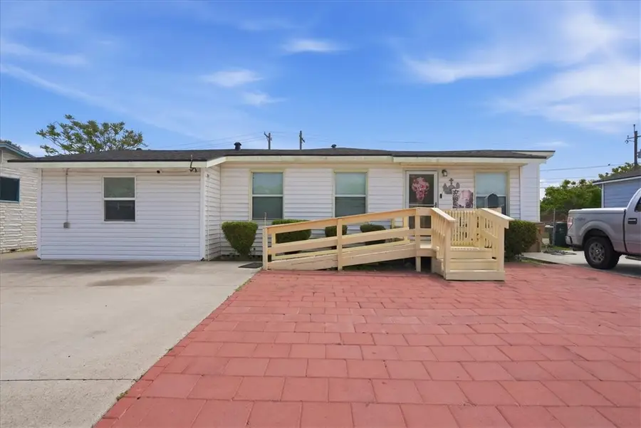 4030 Ramsey Street, Corpus Christi, TX 78415 - #2