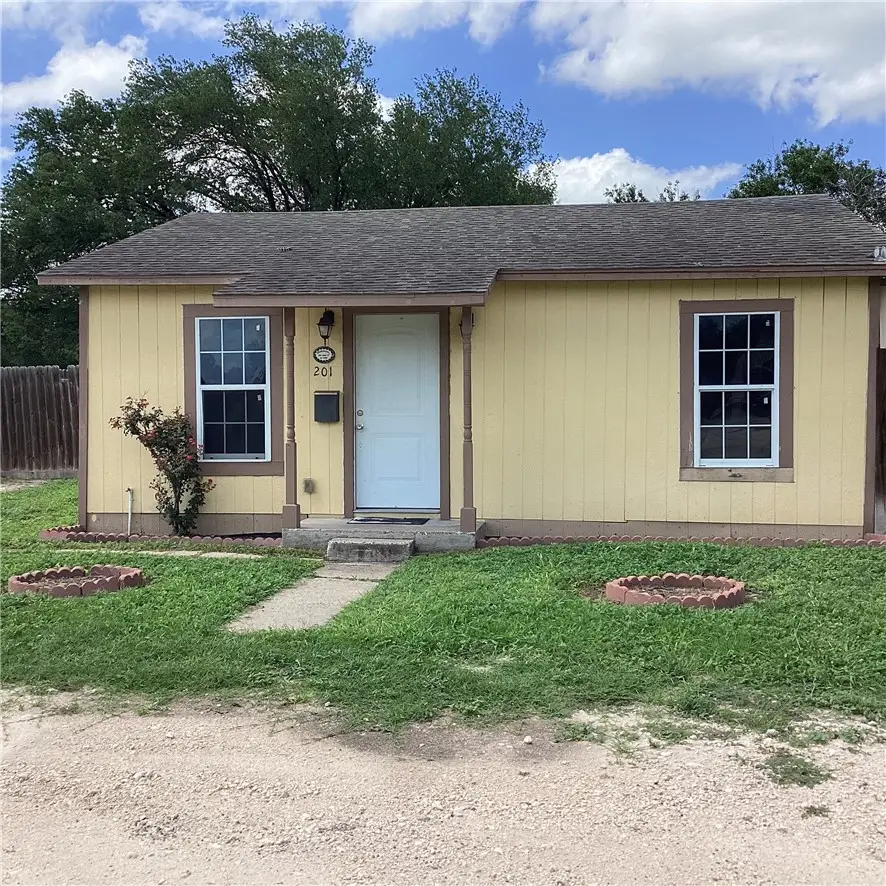 201 E 9th Street, Alice, TX 78332 - #1