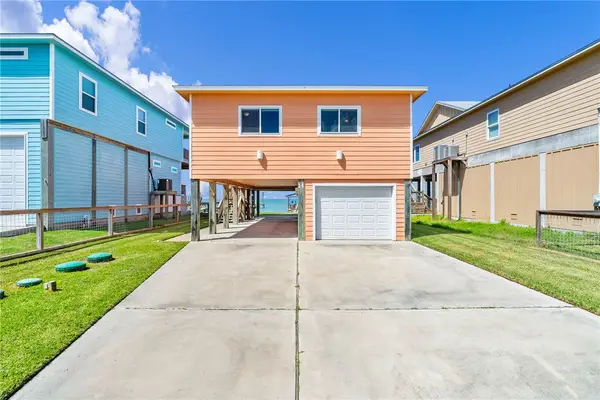 14 Belaire Drive, Rockport, TX 78382