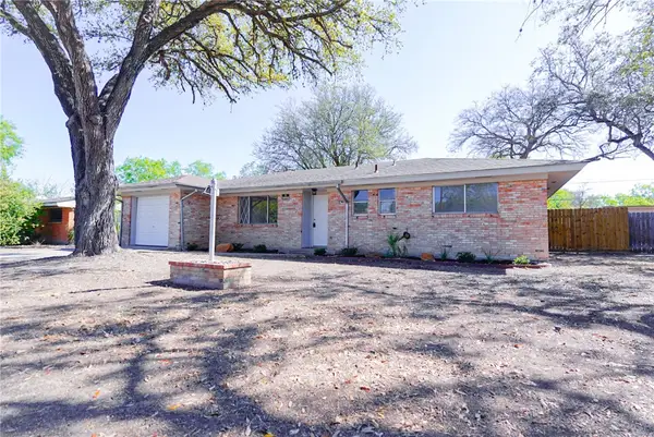 1108 N Woodlawn Drive, Alice, TX 78332