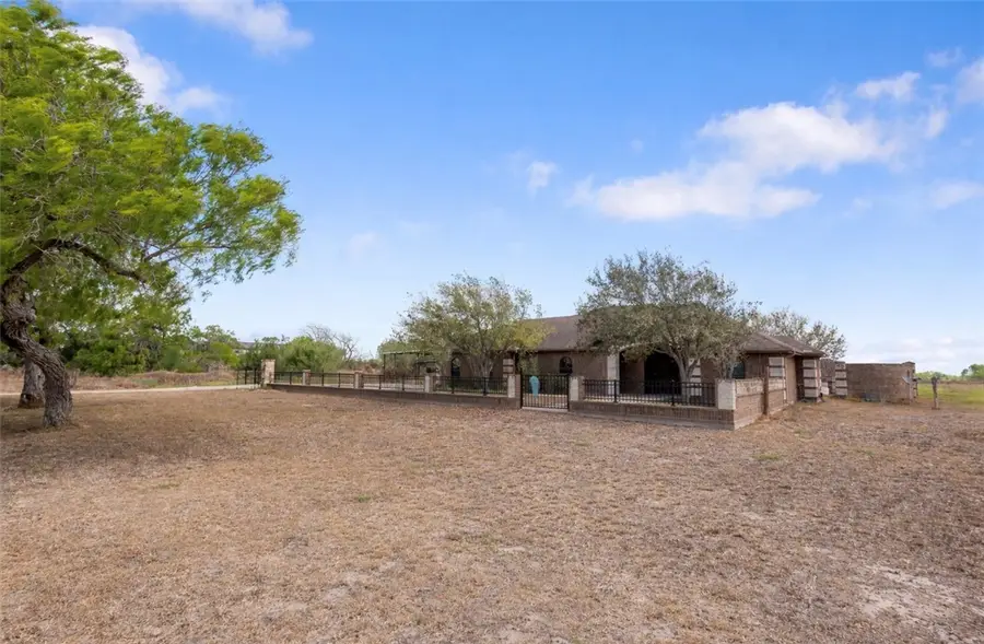 390 N County Road 1030, Kingsville, TX 78363 - #2