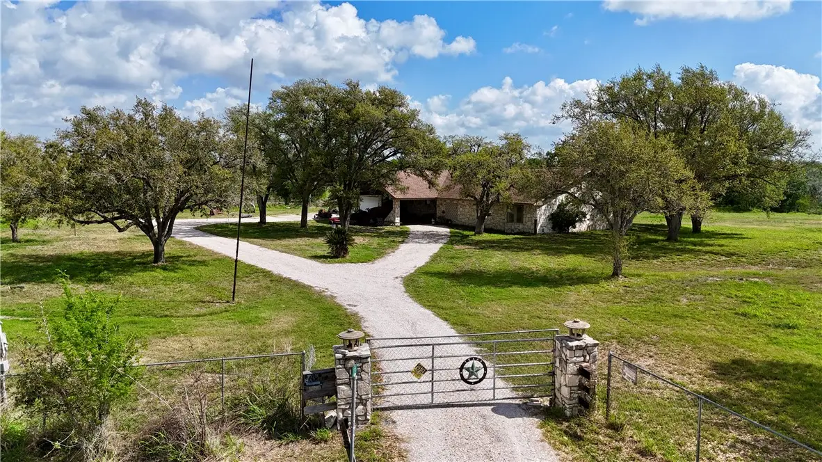 125 Agape, Woodsboro, TX 78393 - #1