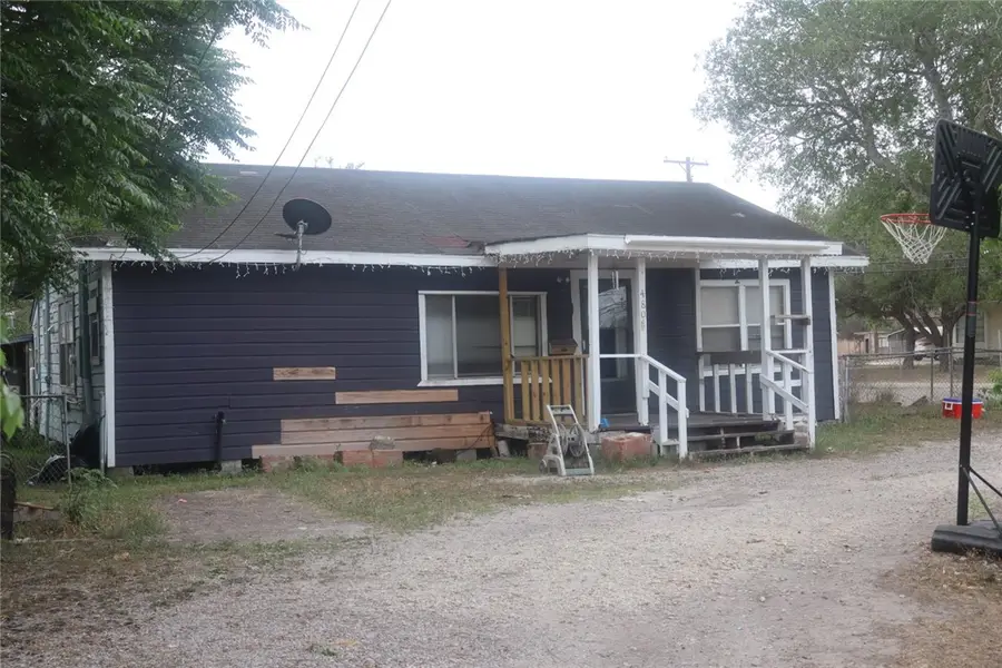 480 W Avenue G, Robstown, TX 78380 - #3