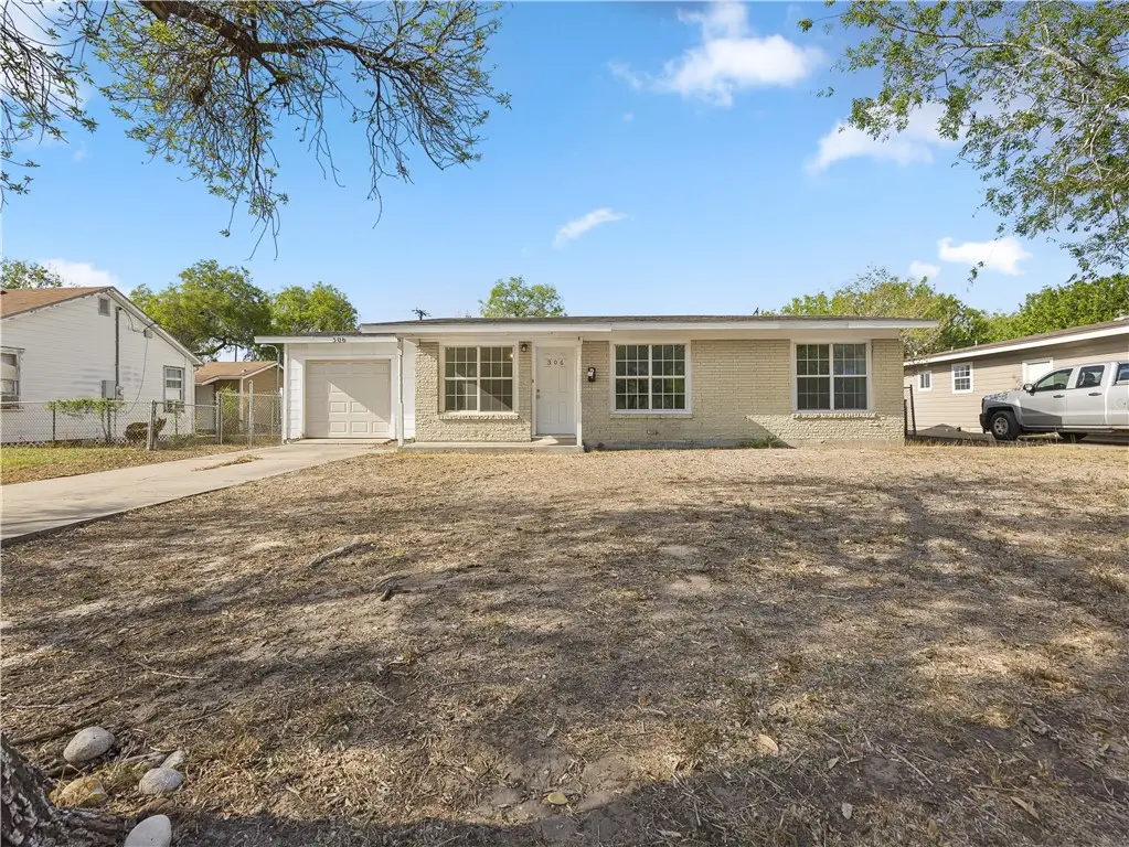 306 Alexander Avenue, Kingsville, TX 78363 - #1