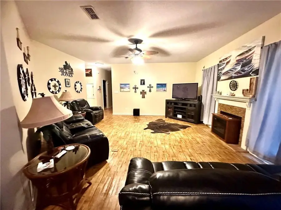 39 Front Street, Rockport, TX 78382 - #2