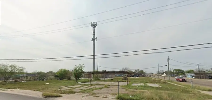 2701 Greenwood Drive, Corpus Christi, TX 78405 - #3