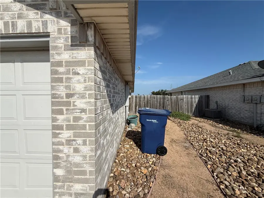 15318 Cruiser Street #A & B, Corpus Christi, TX 78418 - #2