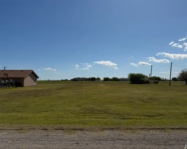 000 Country Place, Portland, TX 78374