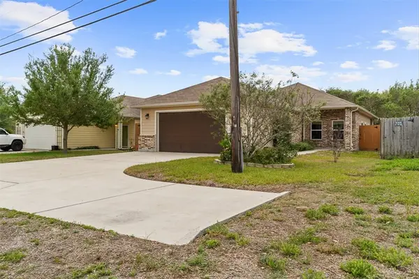 623 W Deberry Avenue, Aransas Pass, TX 78336