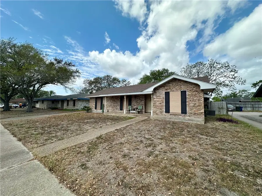 5209 Honeysuckle, Corpus Christi, TX 78415 - #2