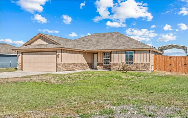 105 Atkinson Drive, Orange Grove, TX 78372