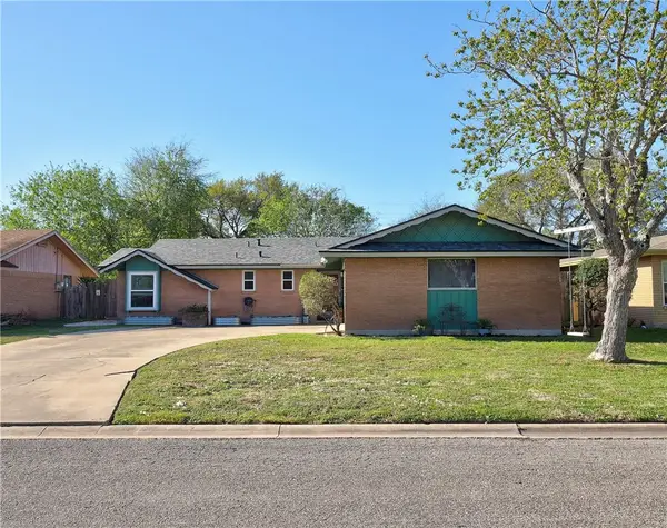 106 Westover Drive, Portland, TX 78374