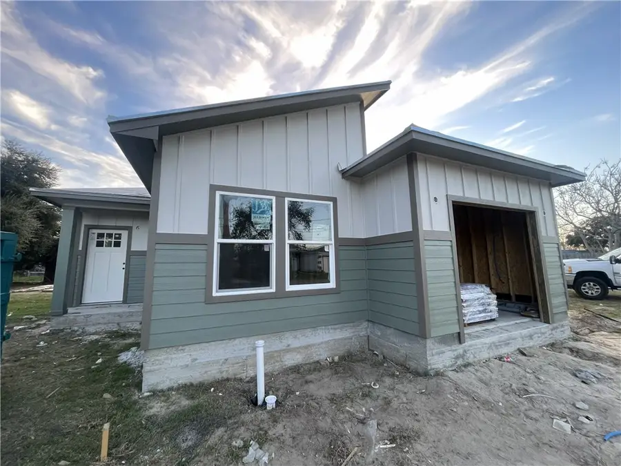 833 Utica Street, Corpus Christi, TX 78418 - #2