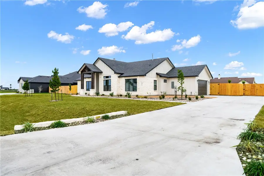 1477 Nopal Lomas Drive, Corpus Christi, TX 78415 - #3