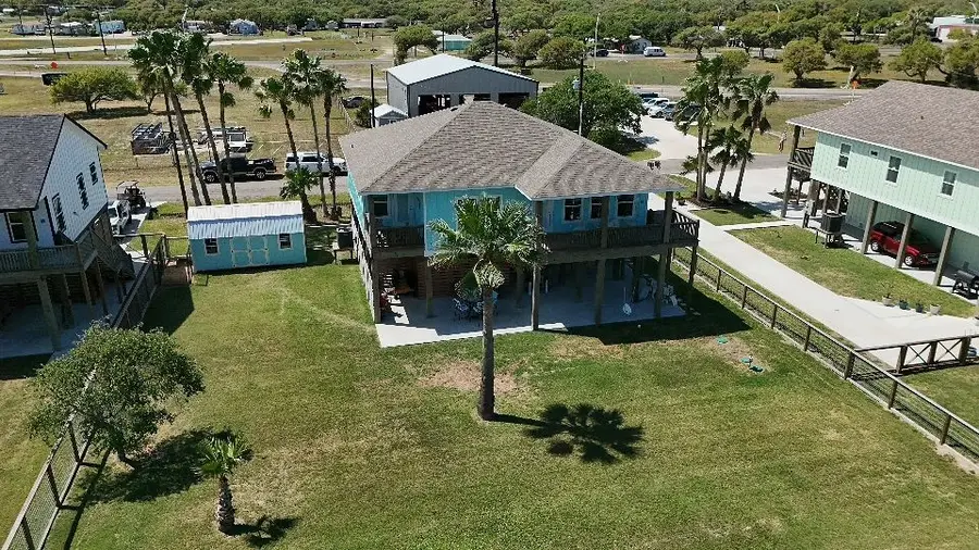 2106 S Young Street, Rockport, TX 78382 - #3
