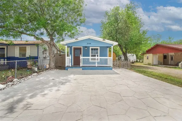 2548 Avenue F, Ingleside, TX 78362