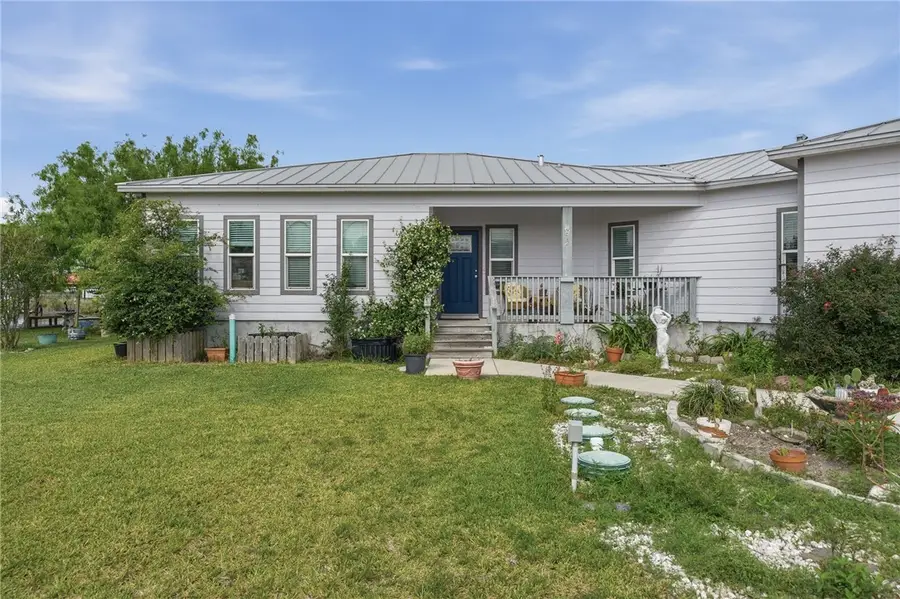 112 Ball Street, Rockport, TX 78382 - #3