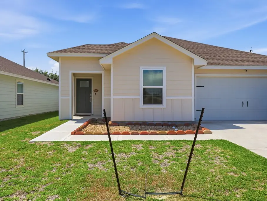 106 Montego Drive, Rockport, TX 78382 - #1