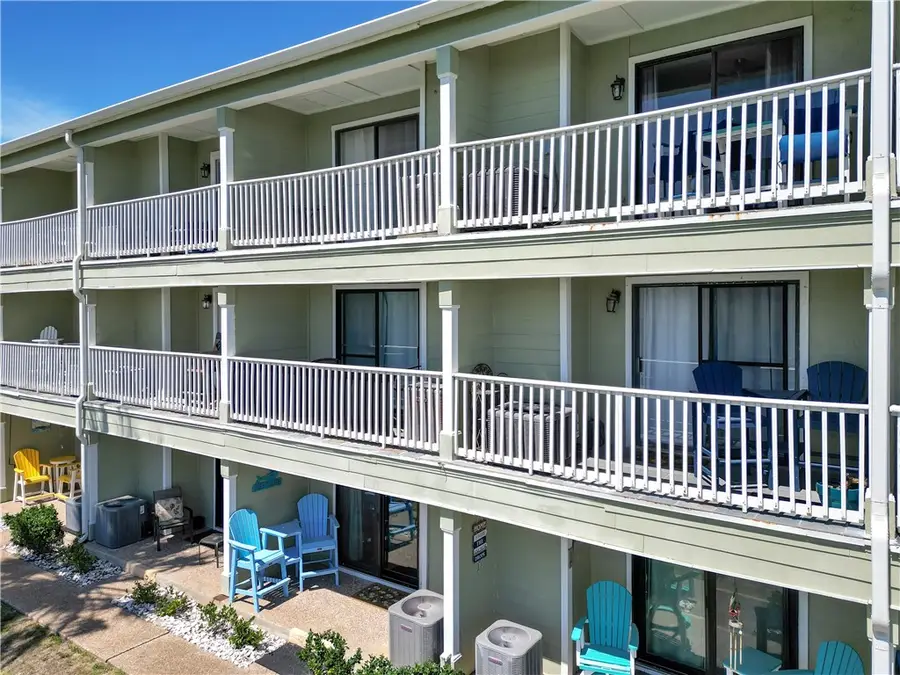 2290 N Fulton Beach #215, Rockport, TX 78382 - #3