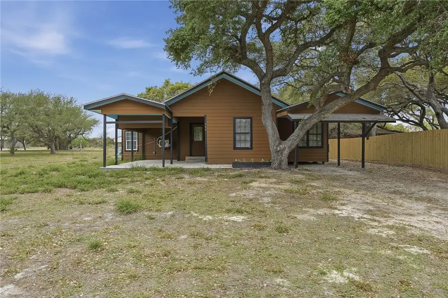 944 S Lamont Street, Aransas Pass, TX 78336 - #2