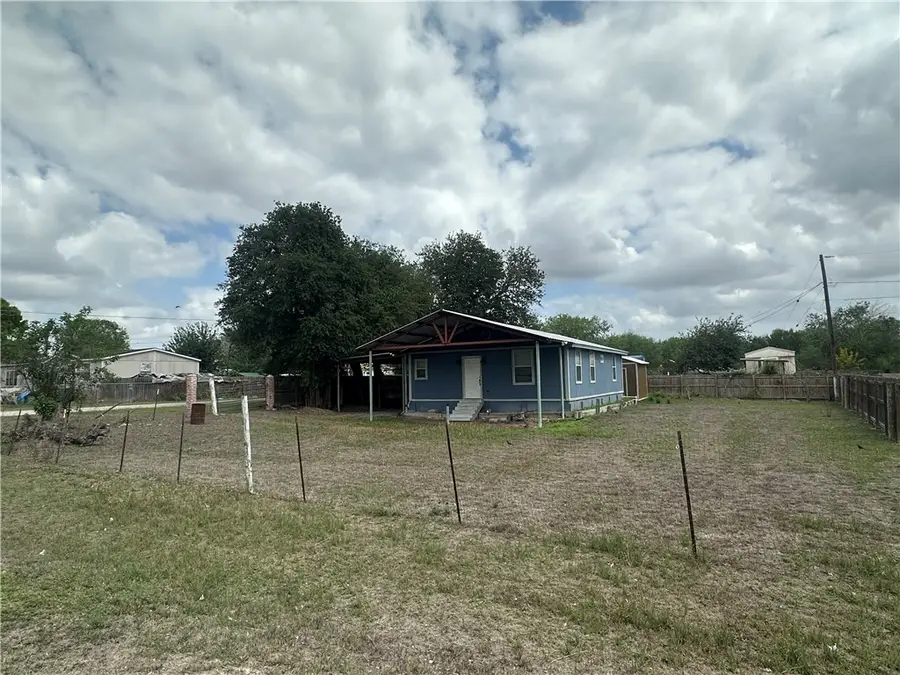 2405 Cox Street, Beeville, TX 78102 - #2