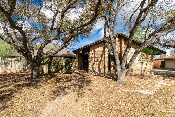 743 Retama Avenue, Taft, TX 78390