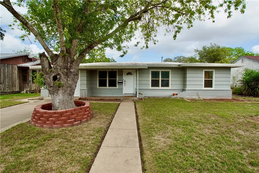 524 E Miller Avenue, Kingsville, TX 78363 - #1